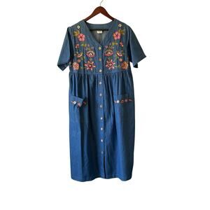 Vintage denim floral embroidered midi dress with front pockets size small